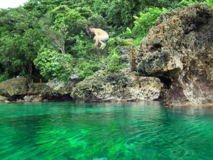 Grames cannonball Mangapungo Pools