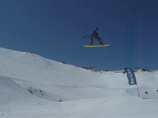 vlcsnap-2011-04-14-00h37m13s163